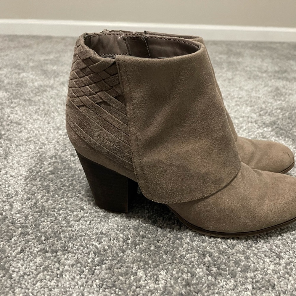 Fergalicuous Size 8.5 Bootie
